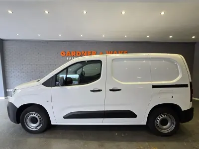 Used Citroën Berlingo 75 HP (55 kW) 2019 White MPV