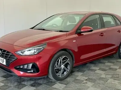 Used Hyundai i30 SE 120 HP (88 kW) 2022 Red Hatchback