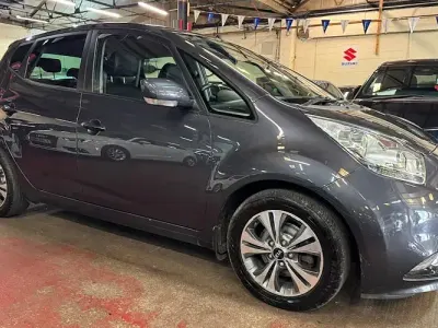 Used Kia Venga 128 HP (94 kW) 2017 Silver Hatchback