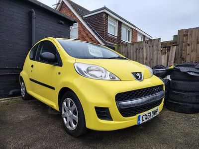 Used Peugeot 107 68 HP (50 kW) 2011 Yellow Hatchback