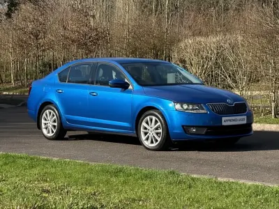 Used Skoda Octavia Elegance 105 HP (77 kW) 2014 Blue Hatchback