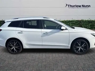 Begagnad MG MG5 EV Trophy 114 kW (156 HK) 2024 Vit Kombi