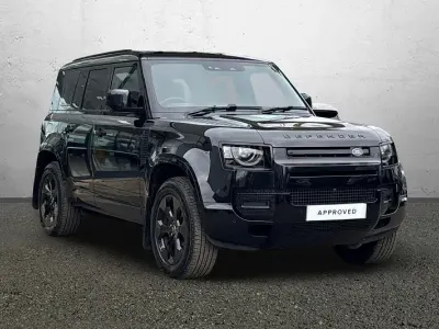 Usado Land Rover Defender SE Dynamic 2025 Preto SUV