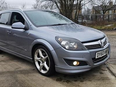 Used Vauxhall Astra SRi 120 HP (88 kW) 2010 Silver Estate