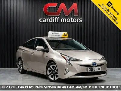 Used Toyota Prius 140 HP (102 kW) 2016 Pink Hatchback