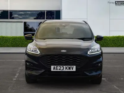 Second-hand Ford Kuga ST-Line X 190 CP (139 kW) 2023 Negru SUV