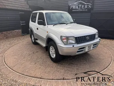 Used Toyota Land Cruiser 123 HP (90 kW) 1997 White SUV