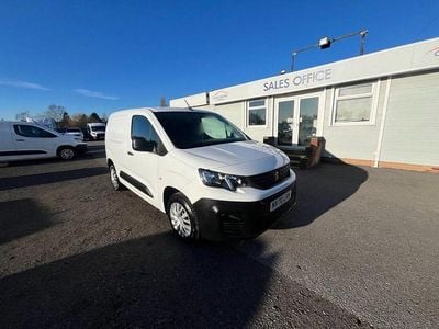 White Used 2020 Peugeot Partner MPV | £7,750 (Good price)