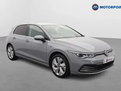 Begagnad VW Golf VIII Style 2024 Grå Halvkombi