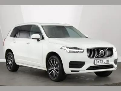 Usado Volvo XC90 Momentum 235 CV (172 kW) 2022 Blanco SUV