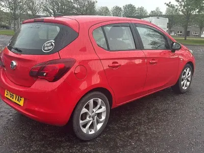 Używany Vauxhall Corsa 90 KM (66 kW) 2016 Czerwony Hatchback