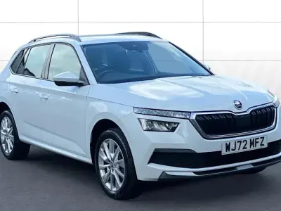 Begagnad Skoda Kamiq SE 95 HK (69 kW) 2023 Vit SUV