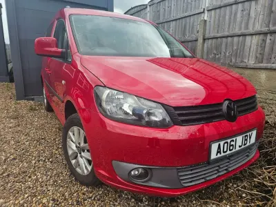 Used VW Caddy Life 102 HP (75 kW) 2011 Red MPV