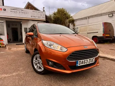 Used Ford Fiesta Zetec 75 HP (55 kW) 2014 Yellow Hatchback