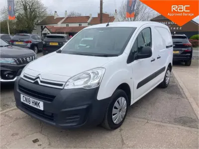 Używany Citroën Berlingo 100 KM (73 kW) 2018 Biały Minivan