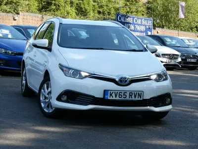 Used Toyota Auris Hybrid