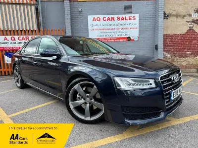 Usado Audi A8 Sport 262 HP (192 kW) 2016 Azul Sedan