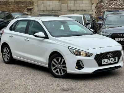 Used Hyundai i30 SE 110 HP (80 kW) 2017 White Hatchback