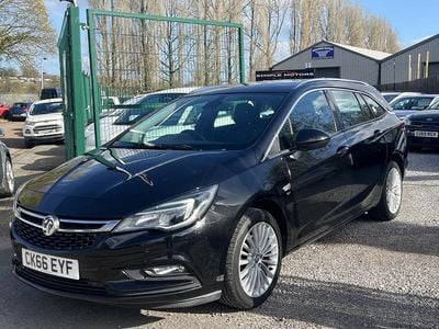 Used Vauxhall Astra Elite 136 HP (100 kW) 2016 Black Estate