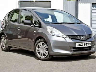 Used Honda Jazz S 90 HP (66 kW) 2015 Grey Hatchback