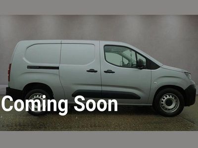 Used Peugeot Partner Premium 100 HP (73 kW) 2023 Grey MPV