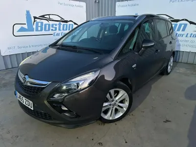 Używany Vauxhall Zafira SRi 136 KM (100 kW) 2015 Szary Minivan