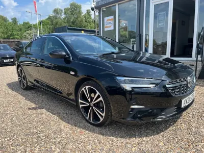 Used Vauxhall Insignia SRi 122 HP (89 kW) 2021 Black Hatchback