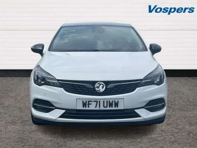 Used Vauxhall Astra Edition 143 HP (105 kW) 2021 White Hatchback