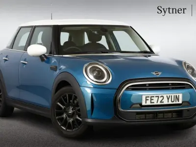 Usado Mini Cooper Classic 134 HP (98 kW) 2022 Azul Citadino