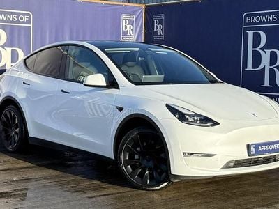 White Used 2022 Tesla Model Y Long Range AWD SUV | £24,499 (Fair price)