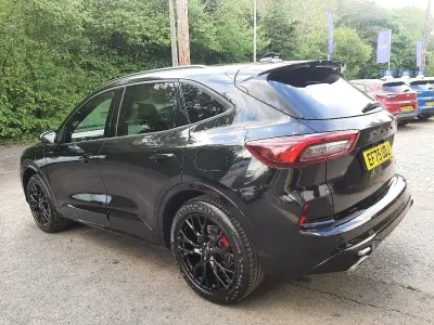 Nouă Ford Kuga ST-Line X 243 CP (178 kW) 2025 Negru SUV