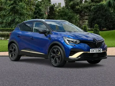 Used Renault Captur Engineered 143 HP (105 kW) 2023 Blue/black SUV