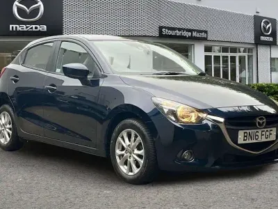Used Mazda 2 90 HP (66 kW) 2016 Blue Hatchback