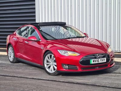 Used Tesla Model S 314 kW (428 HP) 2016 Red Hatchback