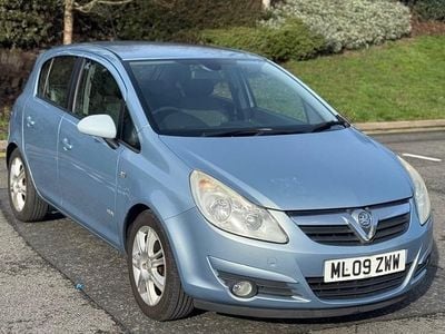 Used Vauxhall Corsa Design Edition 79 HP (58 kW) 2009 Blue Hatchback