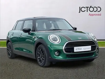 Used Mini Cooper Classic 134 HP (98 kW) 2020 Green Hatchback