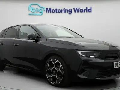 Second-hand Vauxhall Astra Ultimate 131 CP (96 kW) 2026 Hatchback