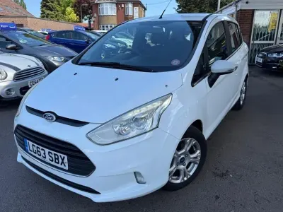 Gebraucht Ford B-MAX Zetec 90 PS (66 kW) 2013 Weiß Van / Kleinbus