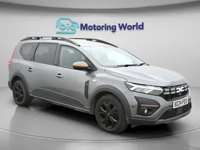 Begagnad Dacia Jogger Extreme 110 HK (80 kW) 2024 Grå Minibuss