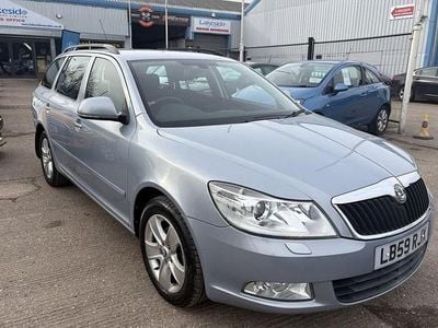 Used Skoda Octavia Elegance 105 HP (77 kW) 2010 Blue Estate