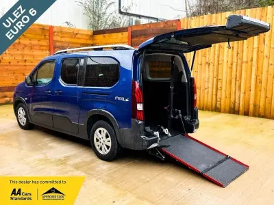 Second-hand Peugeot Rifter Access 131 CP (96 kW) 2020 Albastru Monovolum