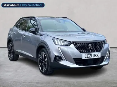 Usado Peugeot 2008 Premium 130 CV (95 kW) 2021 Gris SUV