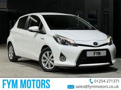 Used Toyota Yaris Hybrid T4 101 HP (74 kW) 2013 White Hatchback