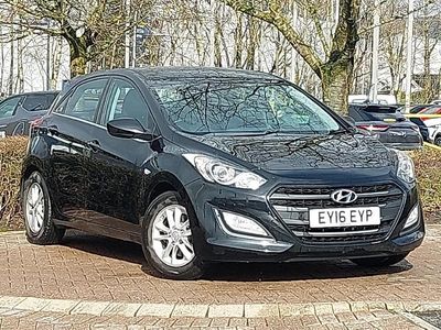 Used Hyundai i30 SE 110 HP (80 kW) 2016 Black Hatchback