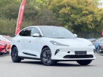 White Used 2025 MG IM6 SUV | £39,489 (Super price)