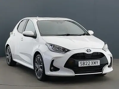Used Toyota Yaris 116 HP (85 kW) 2022 White Hatchback