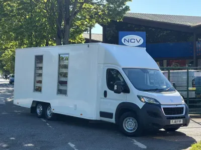 Begagnad Peugeot Boxer 2018 Vit Van