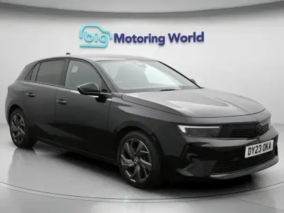 Used Vauxhall Astra S 180 HP (132 kW) 2023 Black Hatchback