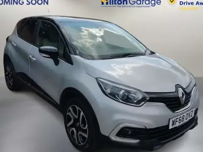 Second-hand Renault Captur Iconic 90 CP (66 kW) 2018 Negru SUV