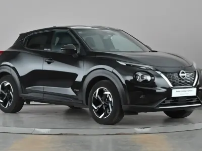Gebraucht Nissan Juke N-Connecta 143 PS (105 kW) 2023 Schwarz SUV
